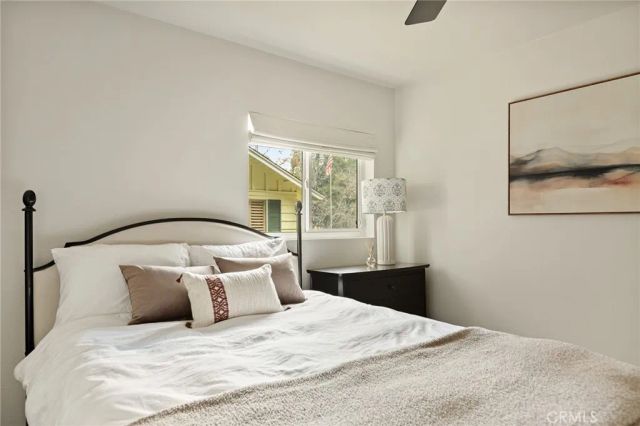 24379 San Moritz, Crestline, CA 92325