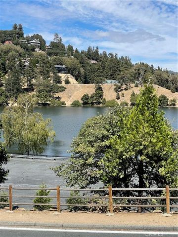 24379 San Moritz, Crestline, CA 92325
