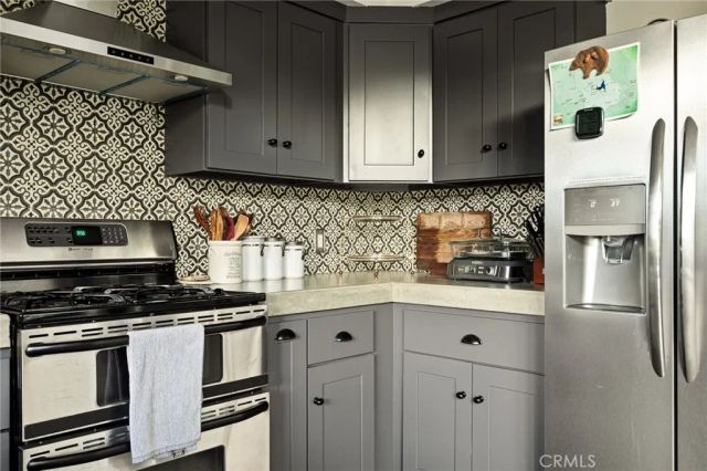 24379 San Moritz, Crestline, CA 92325