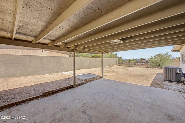 7460 N Oldfather Drive, Tucson, AZ 85741