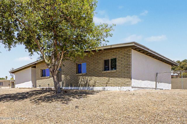7460 N Oldfather Drive, Tucson, AZ 85741
