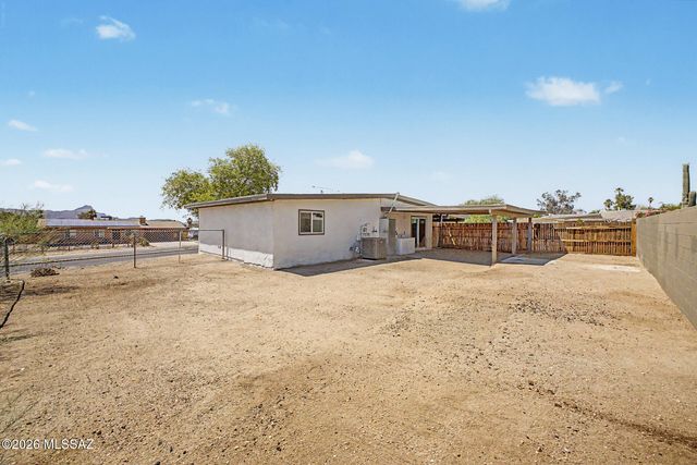 7460 N Oldfather Drive, Tucson, AZ 85741