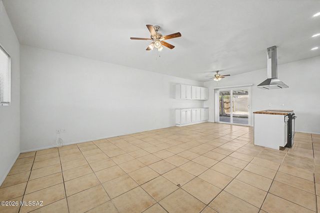 7460 N Oldfather Drive, Tucson, AZ 85741