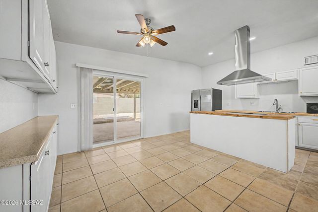 7460 N Oldfather Drive, Tucson, AZ 85741