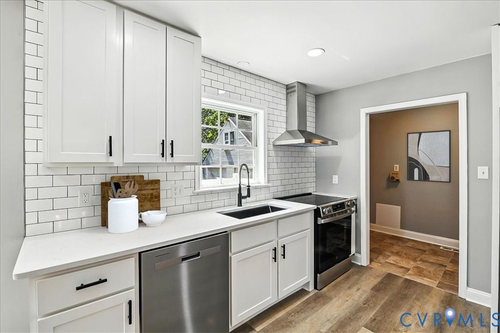 2585 Pilkington Rd, Powhatan, VA 23139