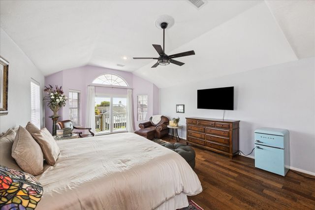 33 N Flamingo Street, La Marque, TX 77568