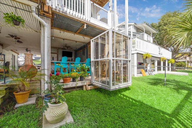 33 N Flamingo Street, La Marque, TX 77568