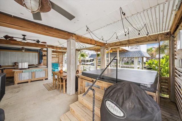 33 N Flamingo Street, La Marque, TX 77568