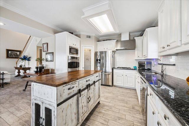 33 N Flamingo Street, La Marque, TX 77568