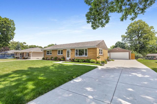 8506 N 51st STREET, Brown Deer, WI 53223