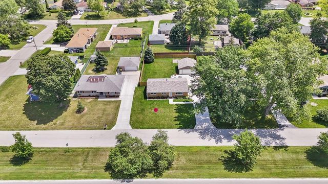 8506 N 51st STREET, Brown Deer, WI 53223