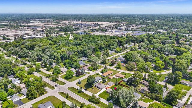 8506 N 51st STREET, Brown Deer, WI 53223
