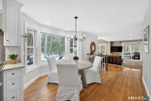 12 The Glade, Simsbury, CT 06070