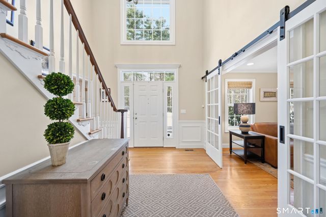 12 The Glade, Simsbury, CT 06070