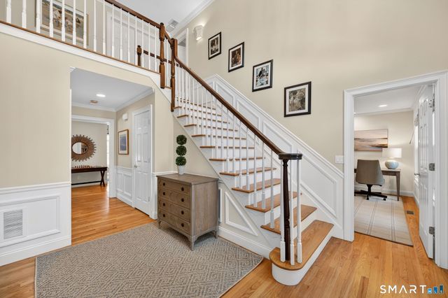 12 The Glade, Simsbury, CT 06070