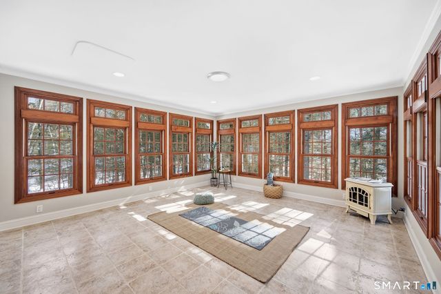 12 The Glade, Simsbury, CT 06070