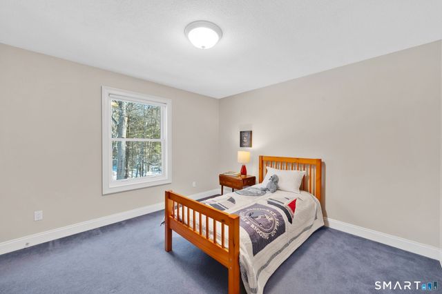 12 The Glade, Simsbury, CT 06070