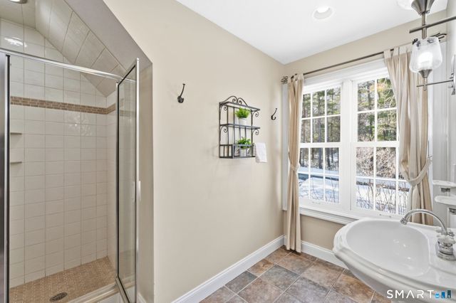 12 The Glade, Simsbury, CT 06070