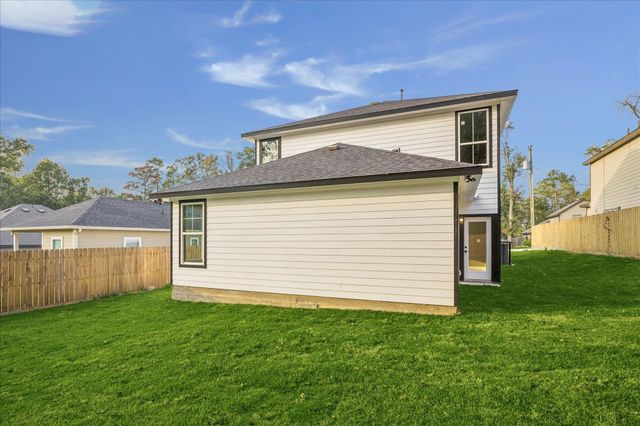 3026 Comanche, Willis, TX 77378