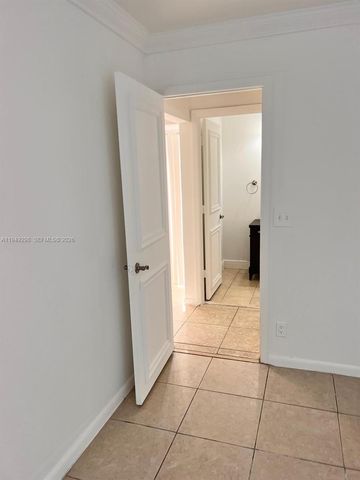 1802 Waterview Cir 1802, Palm Springs, FL 33461