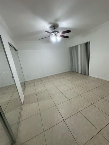 1802 Waterview Cir 1802, Palm Springs, FL 33461