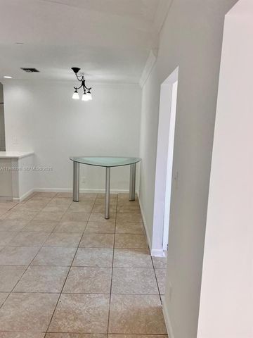 1802 Waterview Cir 1802, Palm Springs, FL 33461