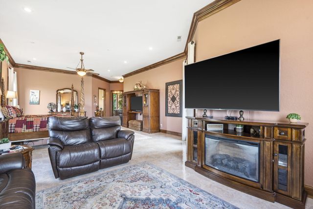 3731 S Farm Road 219, Rogersville, MO 65742