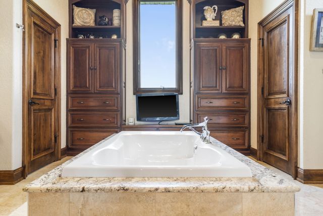 3731 S Farm Road 219, Rogersville, MO 65742