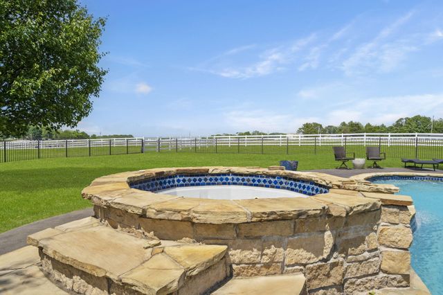 3731 S Farm Road 219, Rogersville, MO 65742