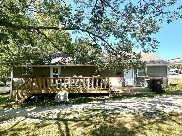 516 W Summit Street, Winterset, IA 50273