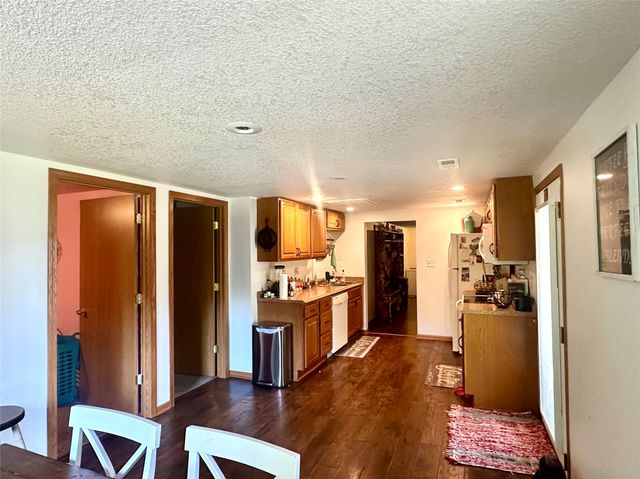 516 W Summit Street, Winterset, IA 50273