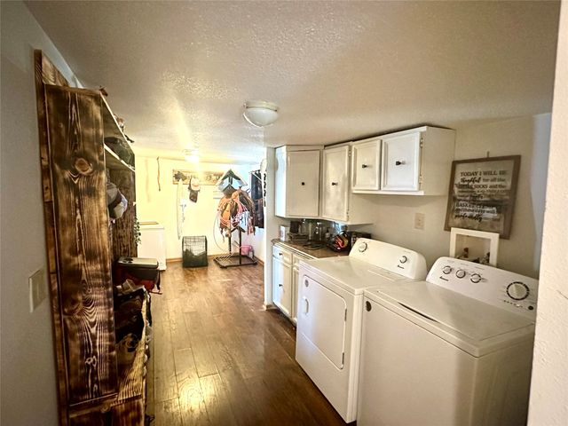 516 W Summit Street, Winterset, IA 50273