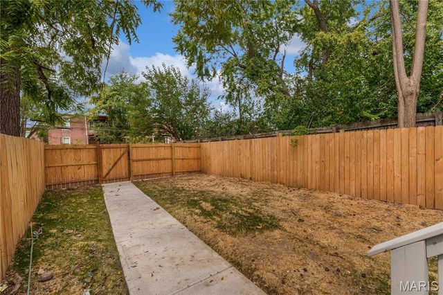 3831 Oregon Avenue, St Louis, MO 63118