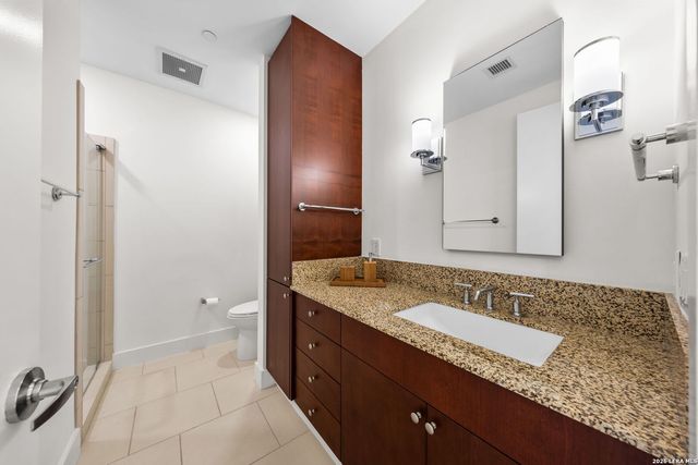 610 E Market St Unit 3115, San Antonio, TX 78205