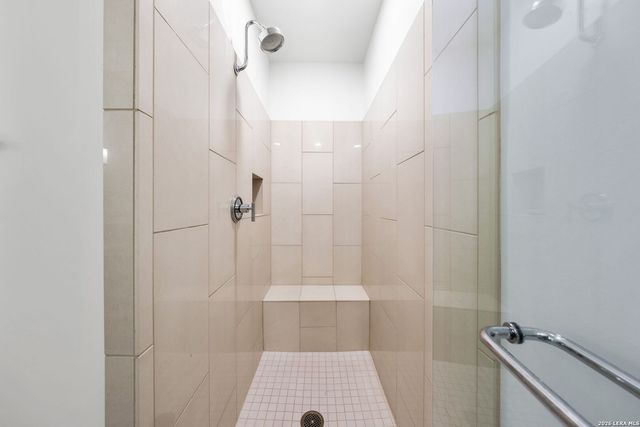 610 E Market St Unit 3115, San Antonio, TX 78205