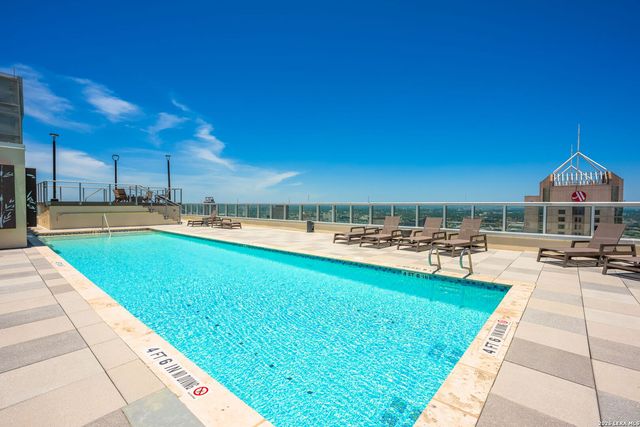 610 E Market St Unit 3115, San Antonio, TX 78205