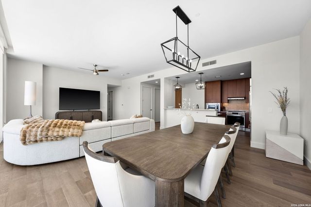 610 E Market St Unit 3115, San Antonio, TX 78205