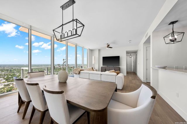 610 E Market St Unit 3115, San Antonio, TX 78205