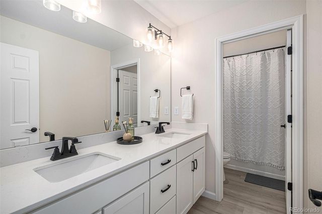 7338 S Yantley Way, Aurora, CO 80016