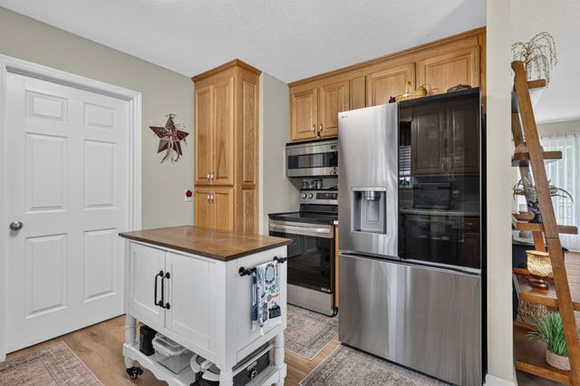 27 Ridgeline Dr, Fayetteville, TN 37334