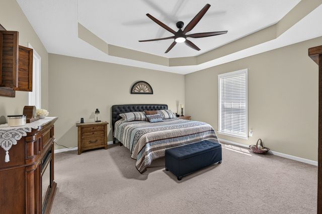 27 Ridgeline Dr, Fayetteville, TN 37334