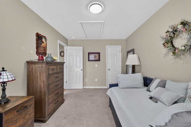 27 Ridgeline Dr, Fayetteville, TN 37334