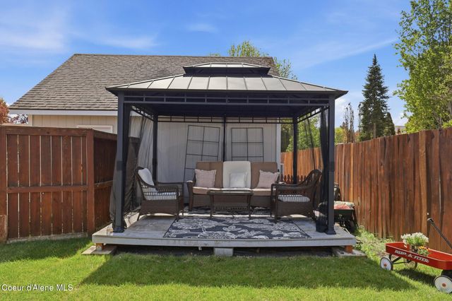 10957 N DANIELLE RD, Hayden, ID 83835