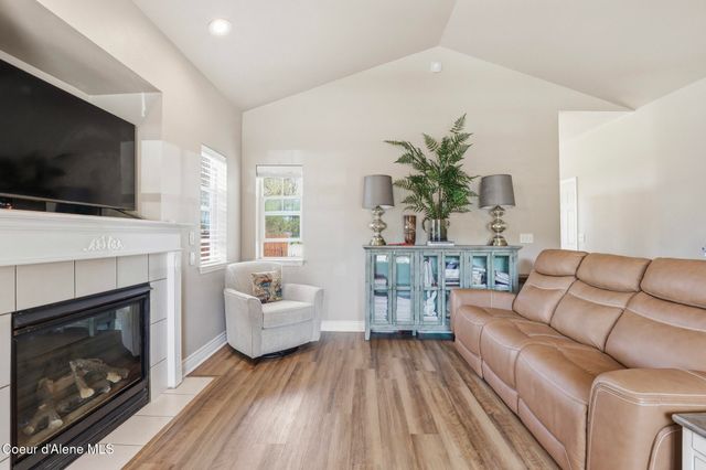 10957 N DANIELLE RD, Hayden, ID 83835