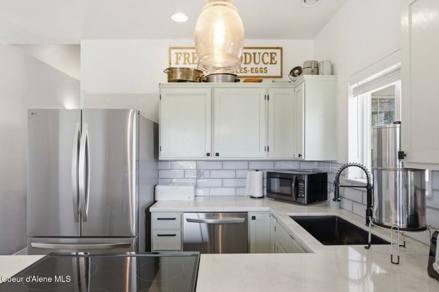 10957 N DANIELLE RD, Hayden, ID 83835