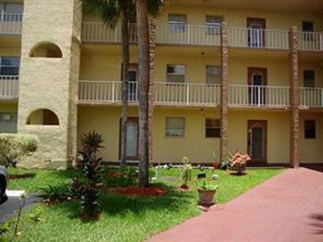 8465 Sunrise Lakes Boulevard 106, Sunrise, FL 33322