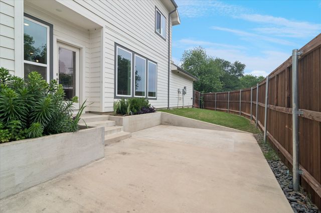 1585 Jackson Street, Carrollton, TX 75006