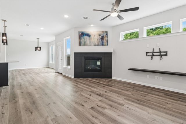 1585 Jackson Street, Carrollton, TX 75006