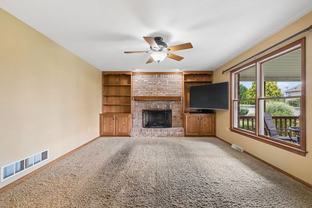 577 Agnes STREET, Hempfield Twp, PA 15601