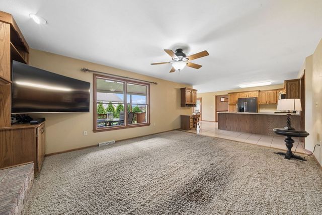 577 Agnes STREET, Hempfield Twp, PA 15601